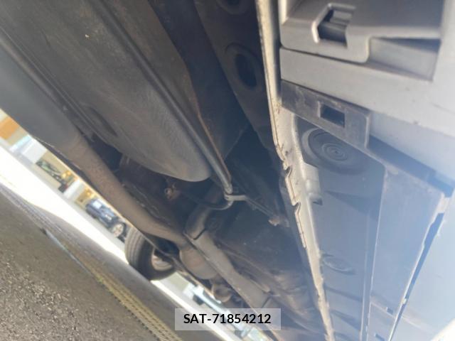 Toyota WISH 2014-05 8219596-7