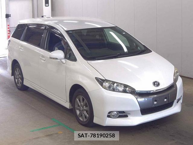 Toyota WISH 2014-05 8221441-0