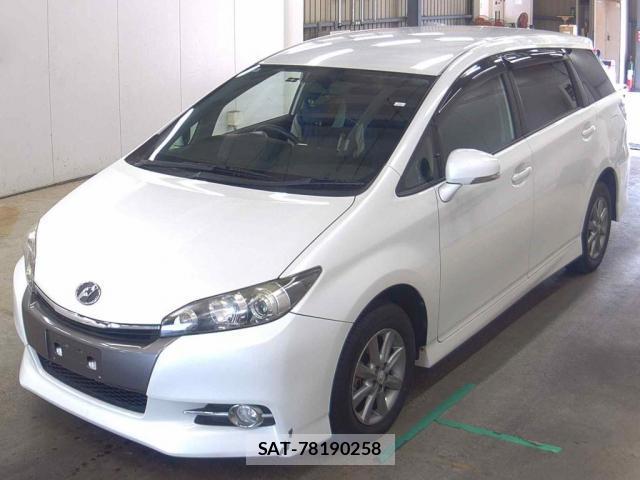 Toyota WISH 2014-05 8221441-3