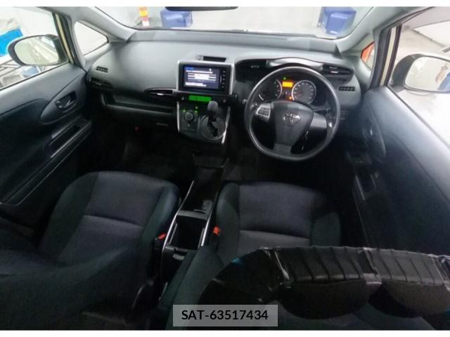 Toyota WISH 2015-12 8222564-2
