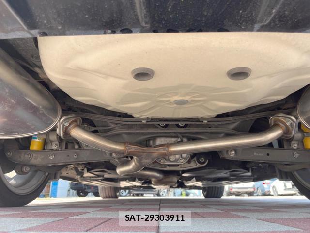 Subaru WRX STI 2017-08 8220661-18