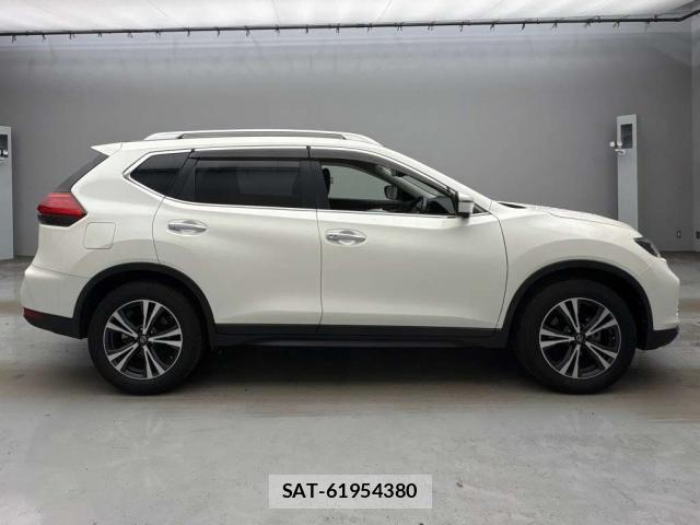 Nissan X-TRAIL 2020-02 8216403-11