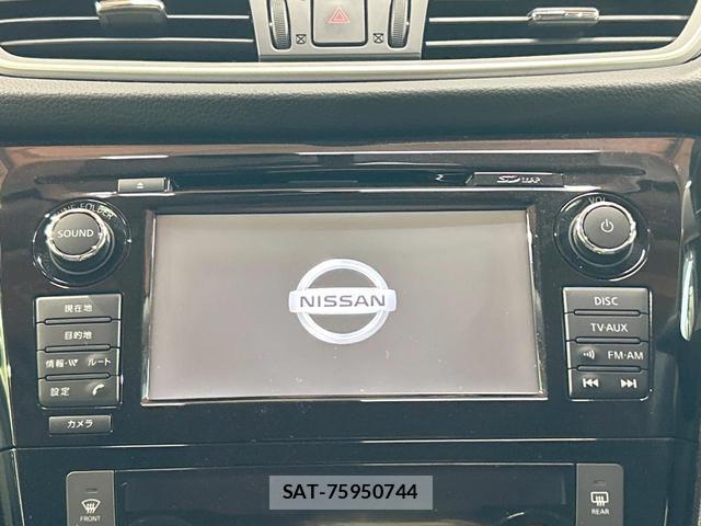 Nissan X-TRAIL 2016-02 8216782-2