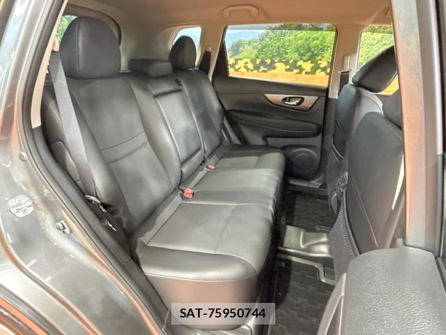 Nissan X-TRAIL 2016-02 8216782-8