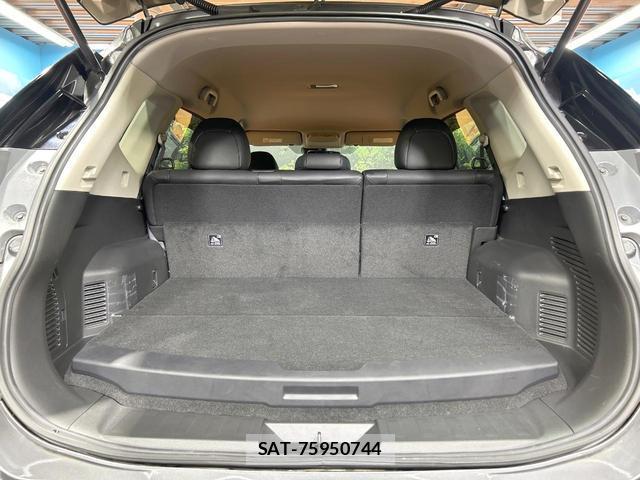 Nissan X-TRAIL 2016-02 8216782-9