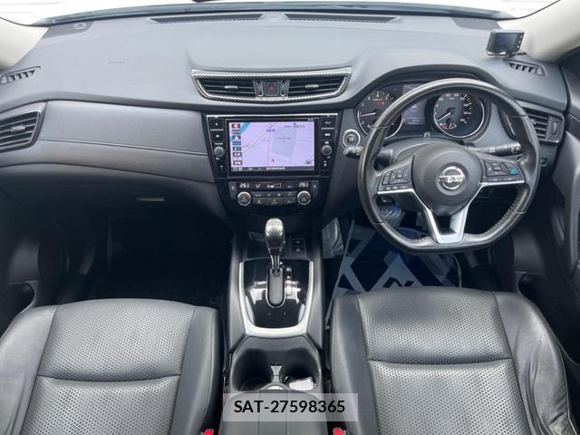 Nissan X-TRAIL 2018-06 8217136-1