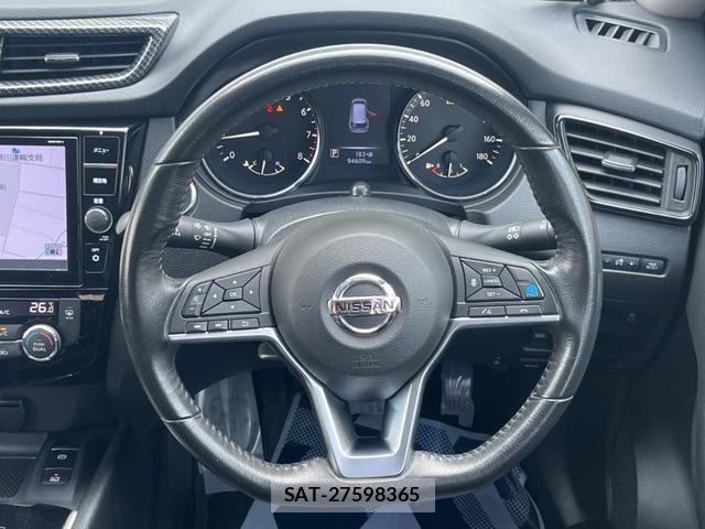 Nissan X-TRAIL 2018-06 8217136-11