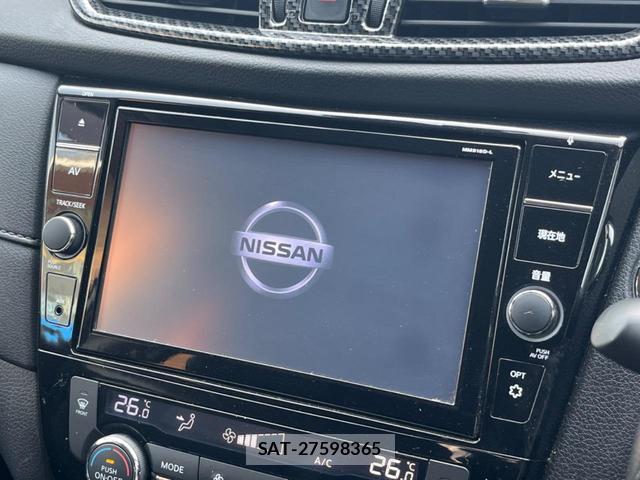 Nissan X-TRAIL 2018-06 8217136-2