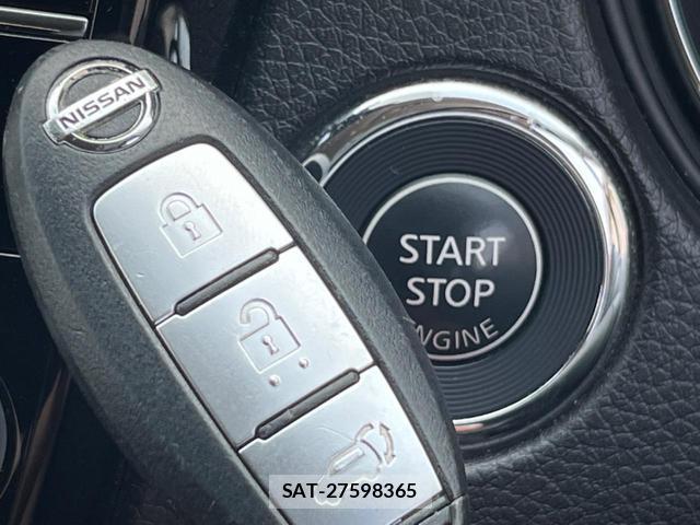 Nissan X-TRAIL 2018-06 8217136-6