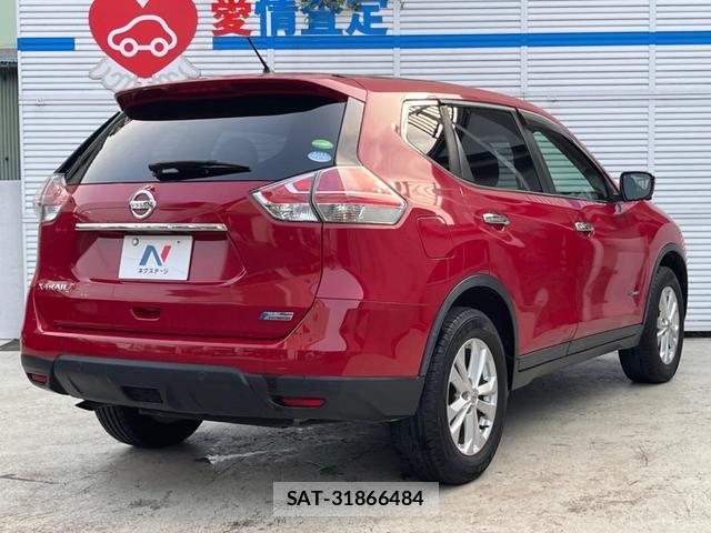 Nissan X-TRAIL 2015-12 8217137-17