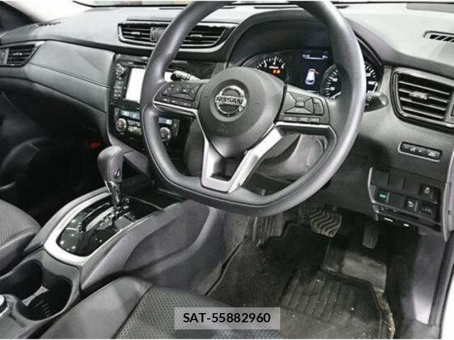 Nissan X-TRAIL 2020-05 8218022-2