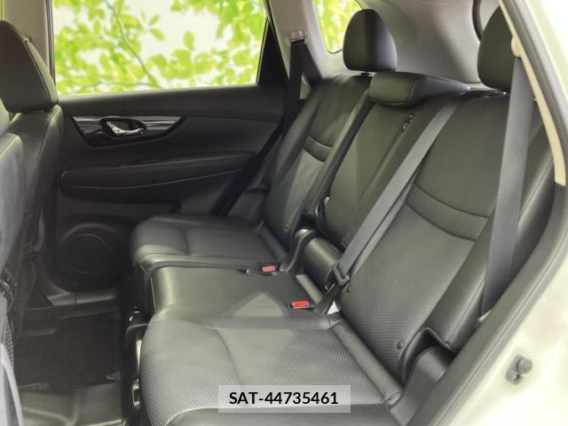 Nissan X-TRAIL 2019-05 8218481-6