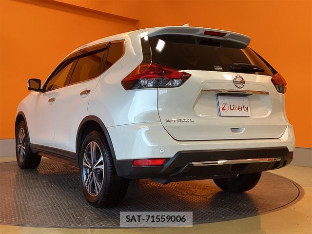 Nissan X-TRAIL 2019-08 8218678-9