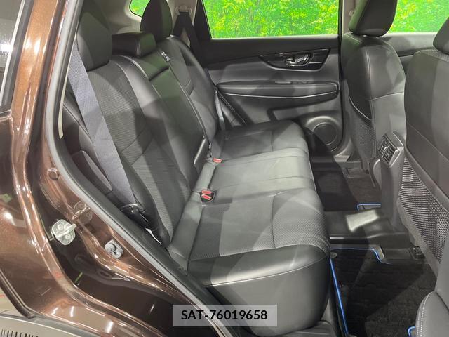 Nissan X-TRAIL 2018-06 8219076-8