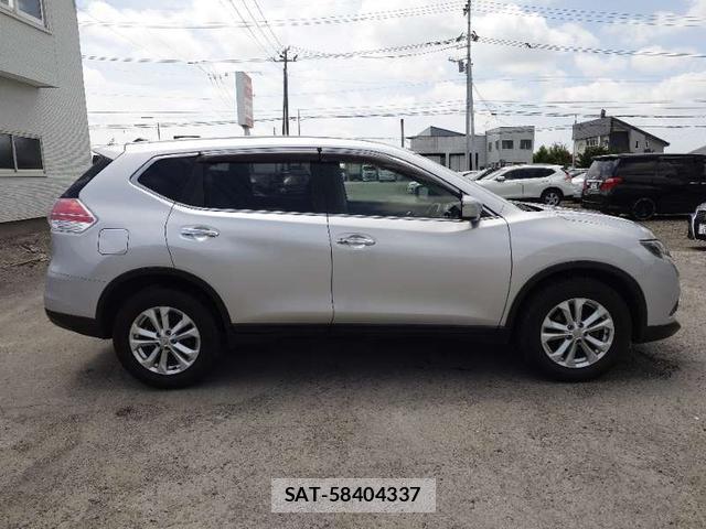 Nissan X-TRAIL 2015-04 8219250-17
