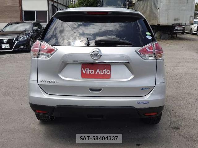 Nissan X-TRAIL 2015-04 8219250-3