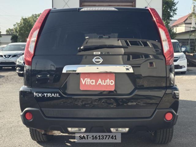 Nissan X-TRAIL 2014-01 8219252-10
