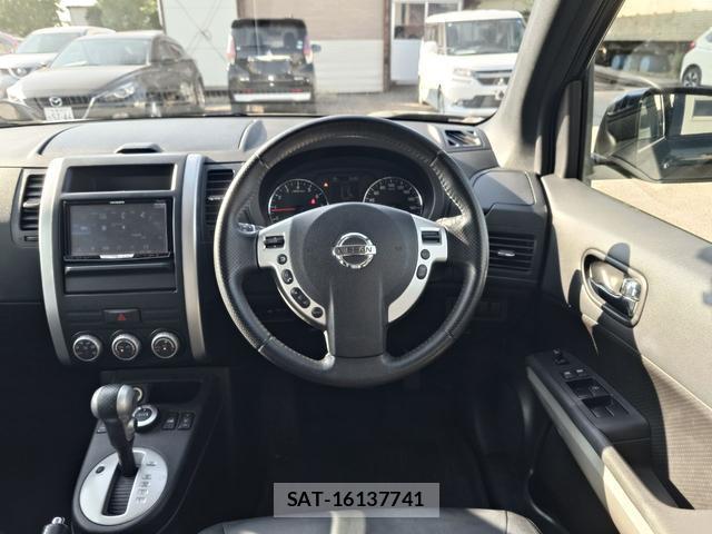Nissan X-TRAIL 2014-01 8219252-18