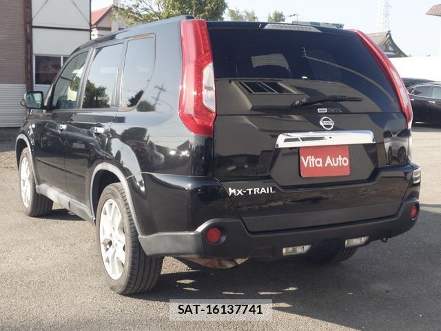 Nissan X-TRAIL 2014-01 8219252-19