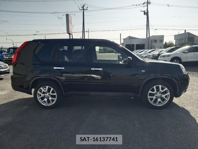 Nissan X-TRAIL 2014-01 8219252-2