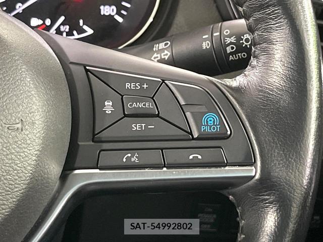 Nissan X-TRAIL 2017-05 8219325-1