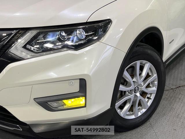 Nissan X-TRAIL 2017-05 8219325-11