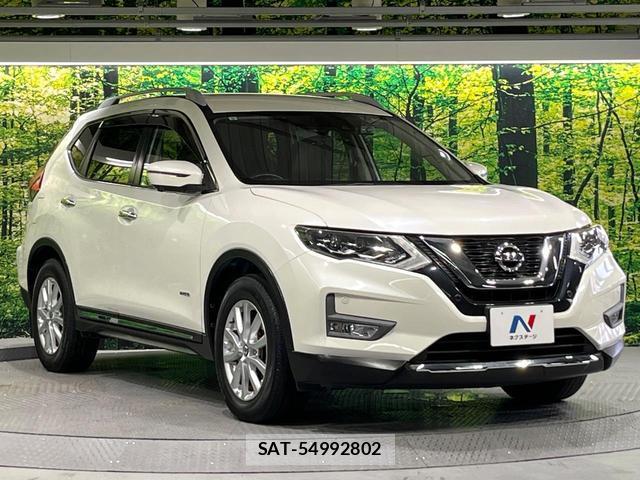 Nissan X-TRAIL 2017-05 8219325-15