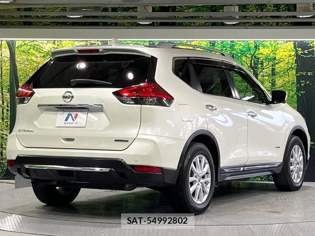Nissan X-TRAIL 2017-05 8219325-16