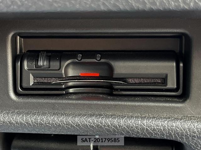 Nissan X-TRAIL 2017-09 8219424-6