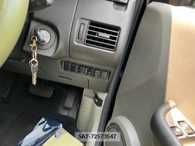 Nissan X-TRAIL 2003-06 8219774-16