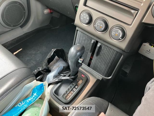 Nissan X-TRAIL 2003-06 8219774-19