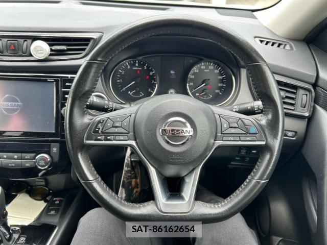 Nissan X-TRAIL 2018-09 8219802-10