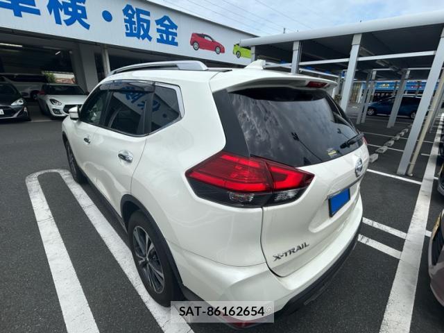 Nissan X-TRAIL 2018-09 8219802-13