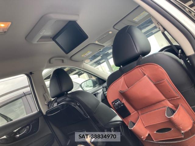 Nissan X-TRAIL 2019-09 8219863-15
