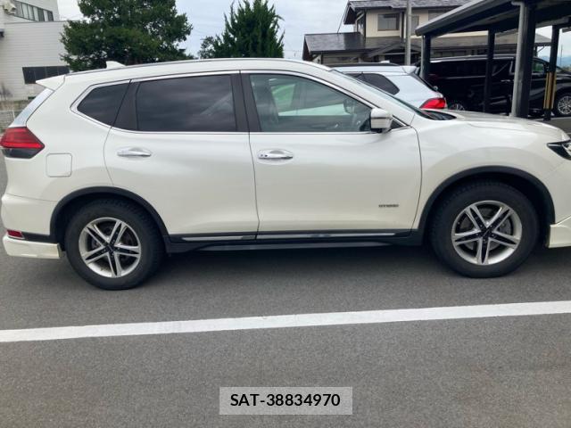 Nissan X-TRAIL 2019-09 8219863-7
