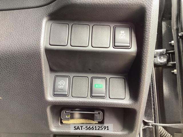 Nissan X-TRAIL 2015-01 8219911-18
