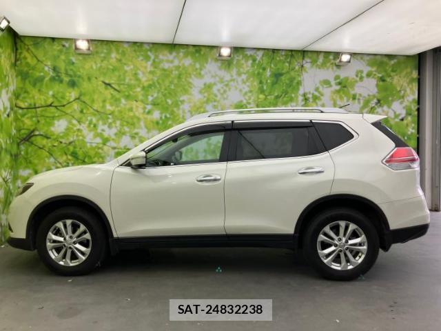 Nissan X-TRAIL 2016-03 8220151-1