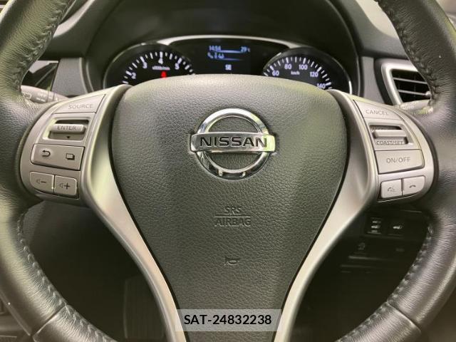 Nissan X-TRAIL 2016-03 8220151-16