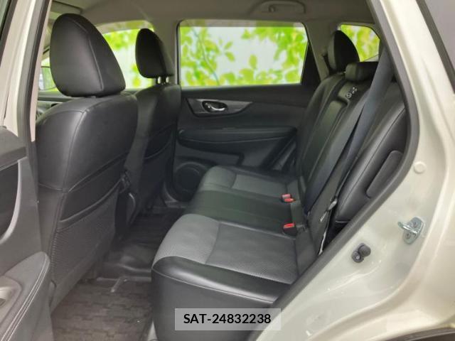 Nissan X-TRAIL 2016-03 8220151-5