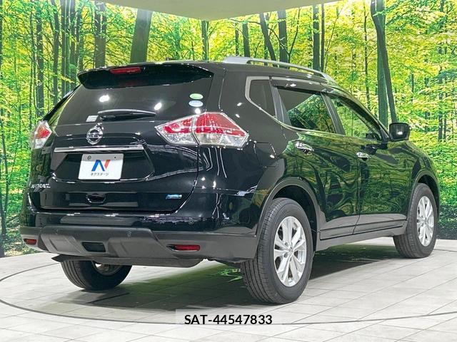 Nissan X-TRAIL 2016-10 8220264-16
