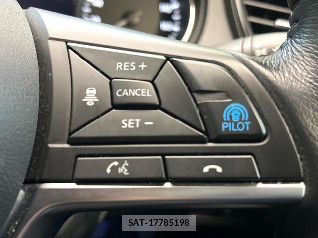 Nissan X-TRAIL 2018-08 8220358-3