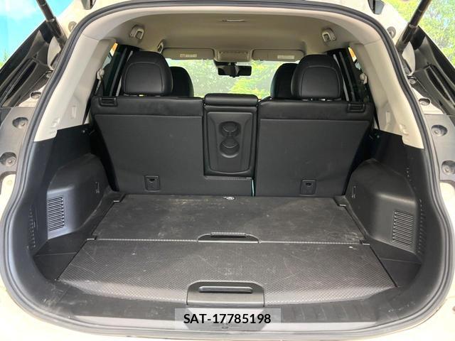 Nissan X-TRAIL 2018-08 8220358-9