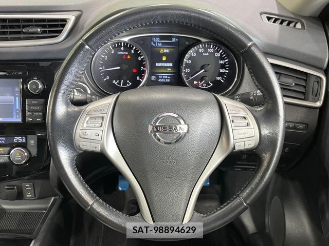 Nissan X-TRAIL 2015-12 8220893-10