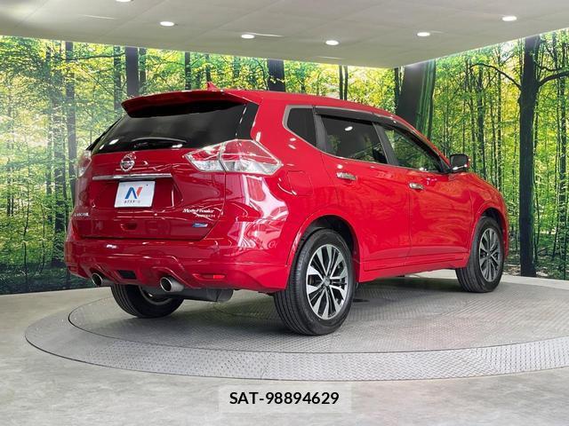 Nissan X-TRAIL 2015-12 8220893-16