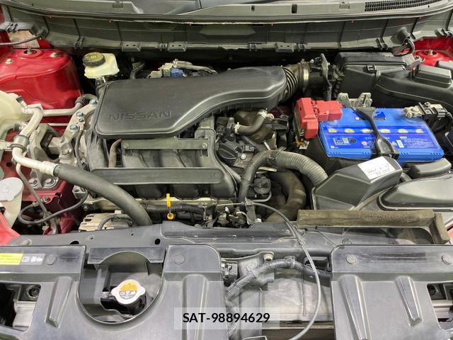 Nissan X-TRAIL 2015-12 8220893-17