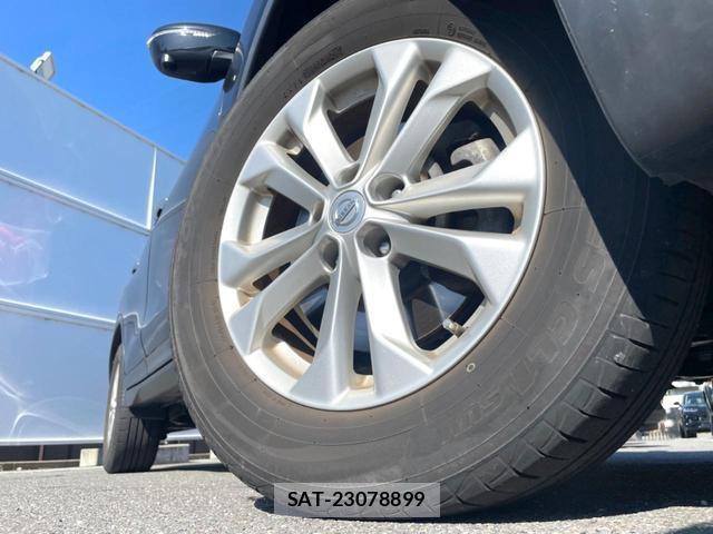 Nissan X-TRAIL 2015-09 8220969-12