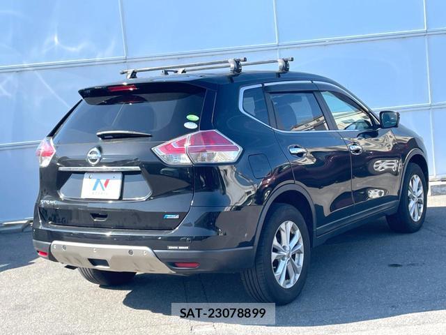 Nissan X-TRAIL 2015-09 8220969-16