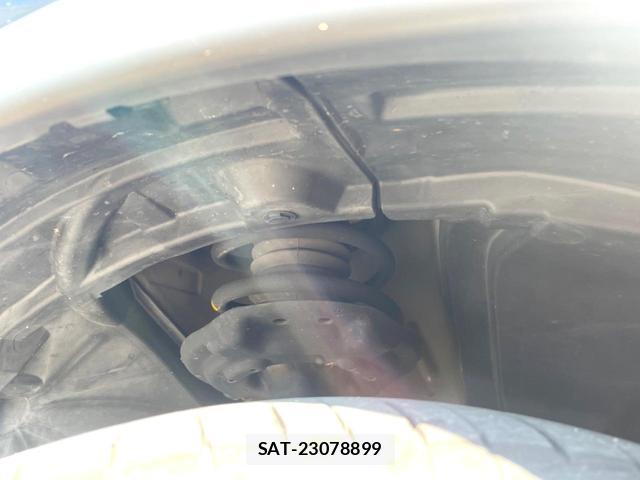 Nissan X-TRAIL 2015-09 8220969-19