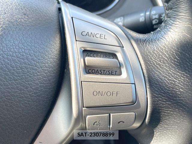 Nissan X-TRAIL 2015-09 8220969-4