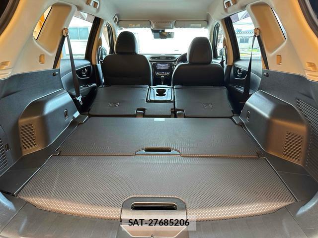 Nissan X-TRAIL 2018-07 8221041-18